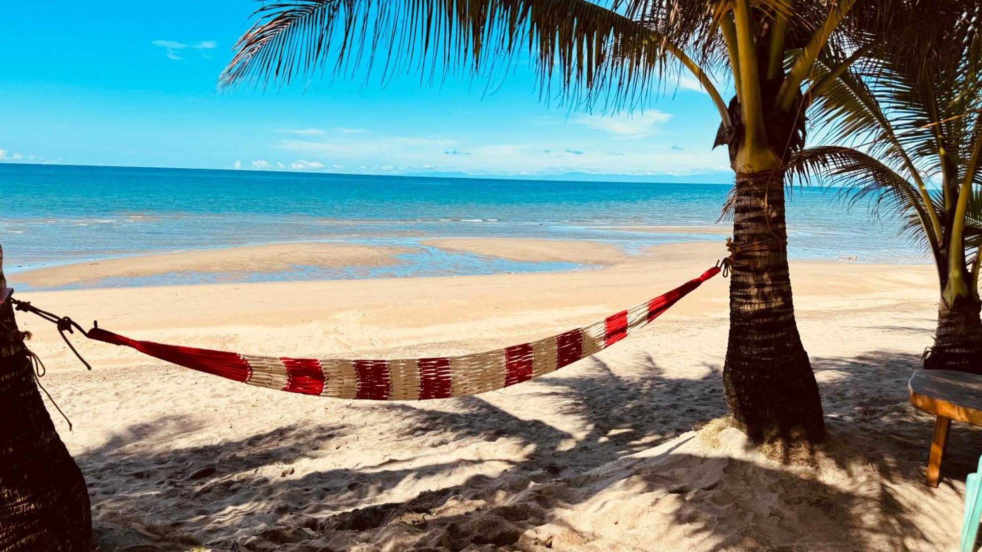 Footprints Beach Resort Agpudlos Экстерьер фото