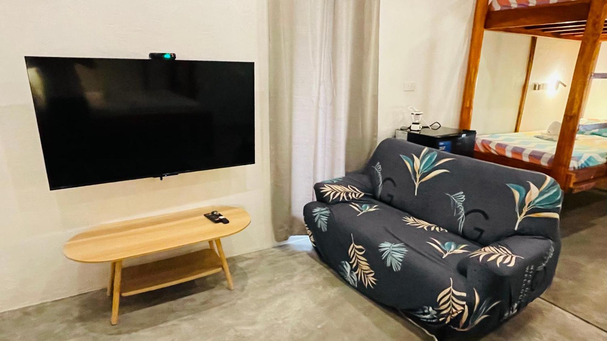 Footprints Beach Resort Agpudlos Экстерьер фото