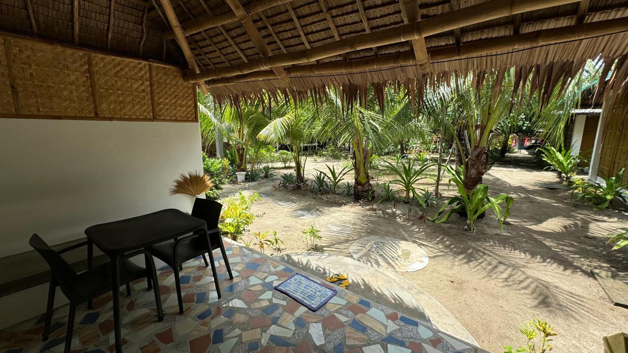 Footprints Beach Resort Agpudlos Экстерьер фото