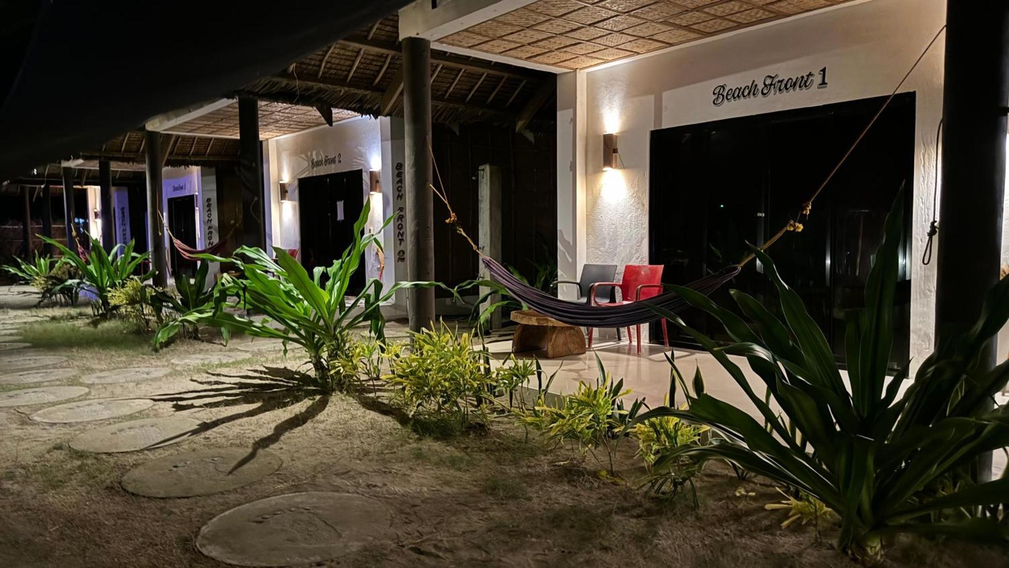 Footprints Beach Resort Agpudlos Экстерьер фото