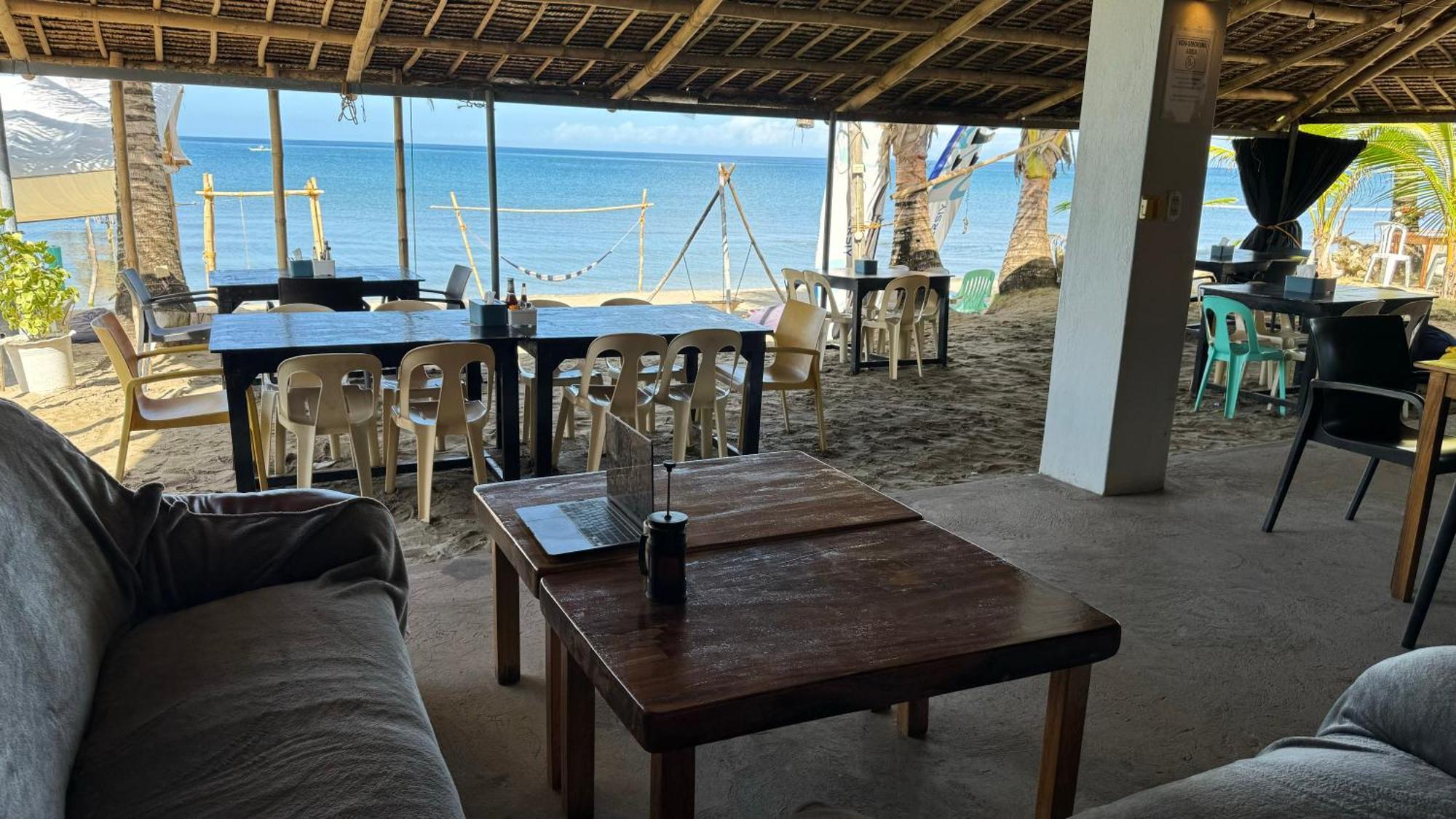Footprints Beach Resort Agpudlos Экстерьер фото
